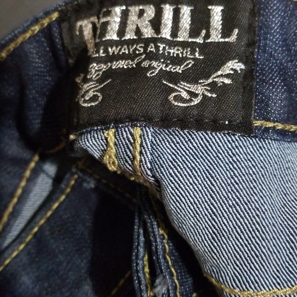 Thrill - Picture 5 of 5